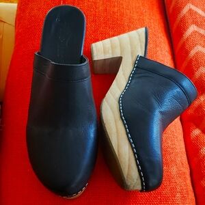 Free People Black Clog